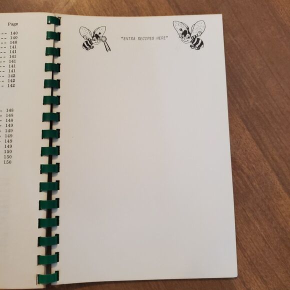 The Wonderful World of Honey: A Sugarless Cookbook  Parkhill, Joe - Picture 8 of 10